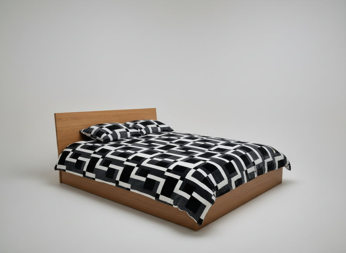 Luxury Soft Fleece Bedsheet Set – Classic Check Grey