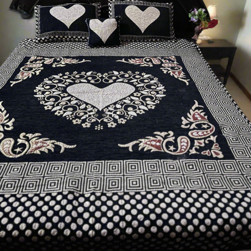 Premium Velvet Bedsheet Set – Golden Heart Edition